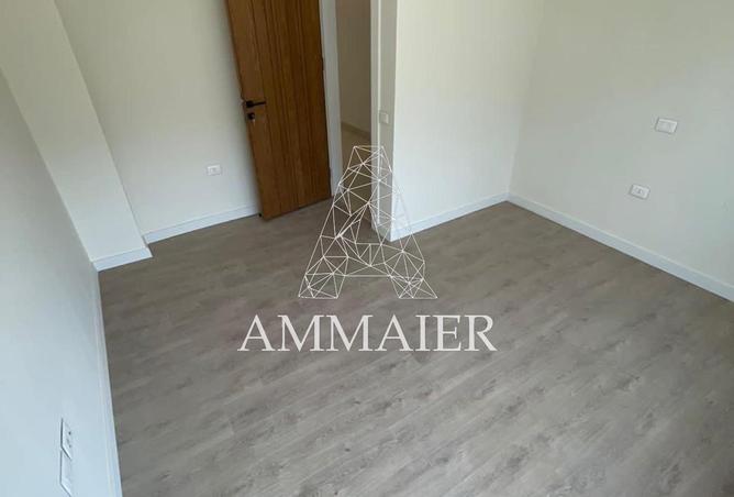 102904636 - Property Image 2