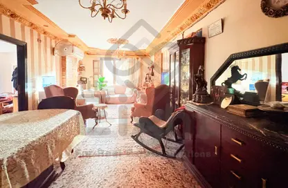 Apartment - 3 Bedrooms - 1 Bathroom for sale in Fleming - Hay Sharq - Alexandria
