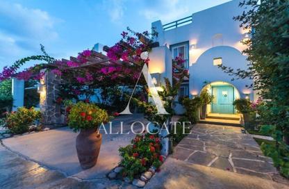 Chalet - 3 Bedrooms - 2 Bathrooms for sale in Mountain View - Ras Al Hekma - North Coast