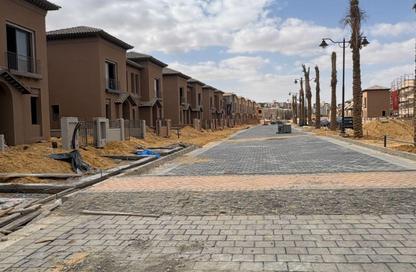 Townhouse - 3 Bedrooms - 3 Bathrooms for sale in Village West - Sheikh Zayed Compounds - Sheikh Zayed City - Giza Townhouse - 3 Bedrooms - 3 Bathrooms for sale in Village West - Sheikh Zayed Compounds - Sheikh Zayed City - Giza