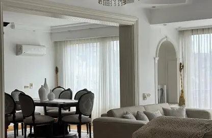 شقة - 3 غرف نوم - 3 حمامات للايجار في شارع المساحه - الدقي - الجيزة