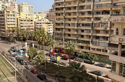 شقة - 4 غرف نوم - 3 حمامات للبيع في زيزينيا - حي شرق - الاسكندرية