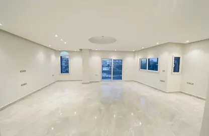 شقة - 4 غرف نوم - 3 حمامات للايجار في المنطقة أ - حى جنوب الاكايمية - مدينة القاهرة الجديدة - القاهرة