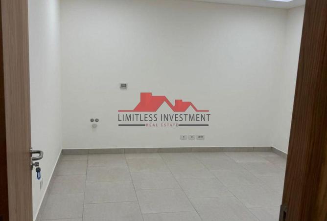 8632403 - Property Image 2