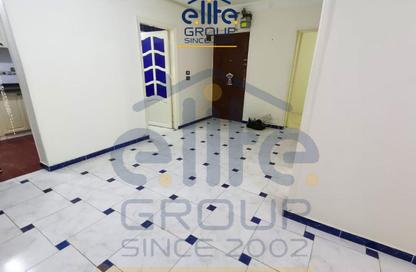 Apartment - 2 Bedrooms - 1 Bathroom for sale in Smouha - Hay Sharq - Alexandria