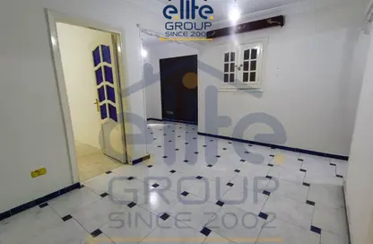 شقة - 2 غرف نوم - 1 حمام للبيع في سموحة - حي شرق - الاسكندرية