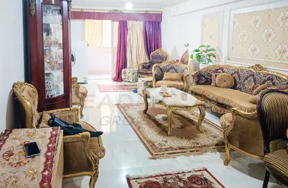 شقة - 3 غرف نوم - 1 حمام للبيع في شارع السيوف - السيوف - حي اول المنتزة - الاسكندرية