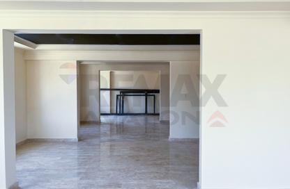 Office Space - Studio - 2 Bathrooms for rent in Khaleel Al Khayat Basha St. - Kafr Abdo - Roushdy - Hay Sharq - Alexandria