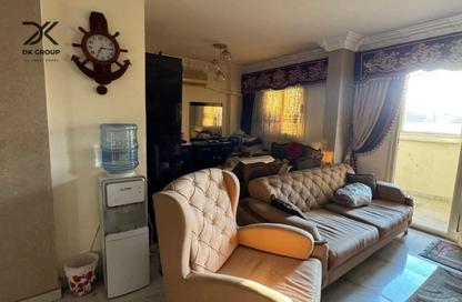 Apartment - 3 Bedrooms - 3 Bathrooms for sale in Al Nakib Sherif Ramzy St. - Hadara - Hay Wasat - Alexandria