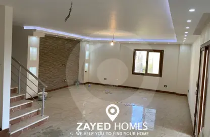 دوبلكس - 3 غرف نوم - 3 حمامات للايجار في 6 ويست - بيفرلي هيلز - كمبوندات الشيخ زايد - الشيخ زايد - الجيزة