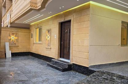 Apartment - 4 Bedrooms - 3 Bathrooms for sale in Gate 1 - Khofo - Hadayek El Ahram - Giza