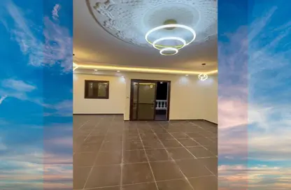 شقة - 3 غرف نوم - 2 حمامات للبيع في البوابة الثالثة القديمة - خفرع - حدائق الاهرام - الجيزة