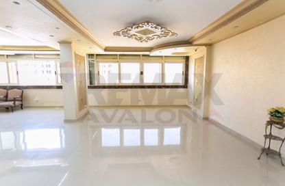 Apartment - 4 - 2 for sale in Ismail Al Fangary St. - Camp Chezar - Hay Wasat - Alexandria