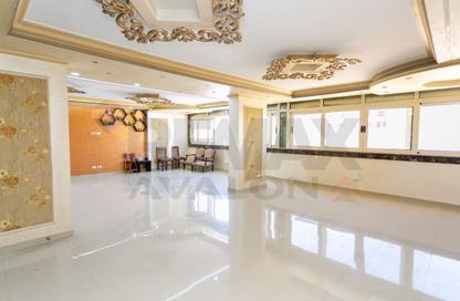 Apartment - 4 - 2 for sale in Ismail Al Fangary St. - Camp Chezar - Hay Wasat - Alexandria