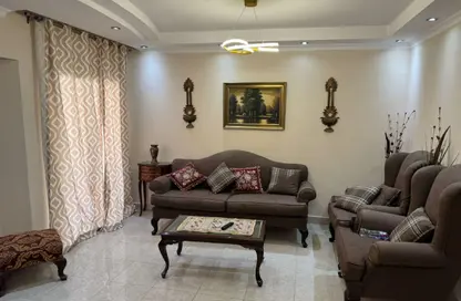 Apartment - 3 Bedrooms - 2 Bathrooms for rent in Tabarak - Zahraa El Maadi - Hay El Maadi - Cairo