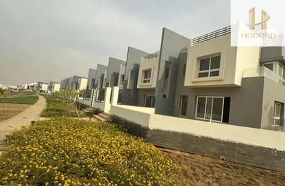 Townhouse - 5 Bedrooms - 5 Bathrooms for sale in Garden Residence - Hyde Park - New Cairo City - Cairo