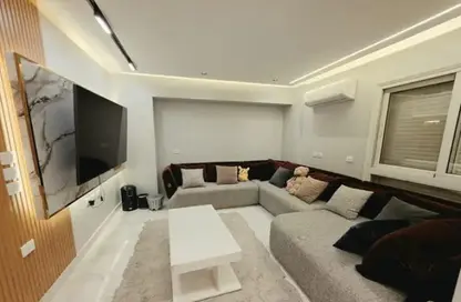 Apartment - 4 Bedrooms - 3 Bathrooms for sale in Mountain View iCity - 5th Settlement Compounds - The 5th Settlement - New Cairo City - Cairo