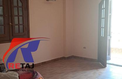 Apartment - 2 Bedrooms - 1 Bathroom for sale in Street 11 - District 3 - The 5th Settlement - New Cairo City - Cairo