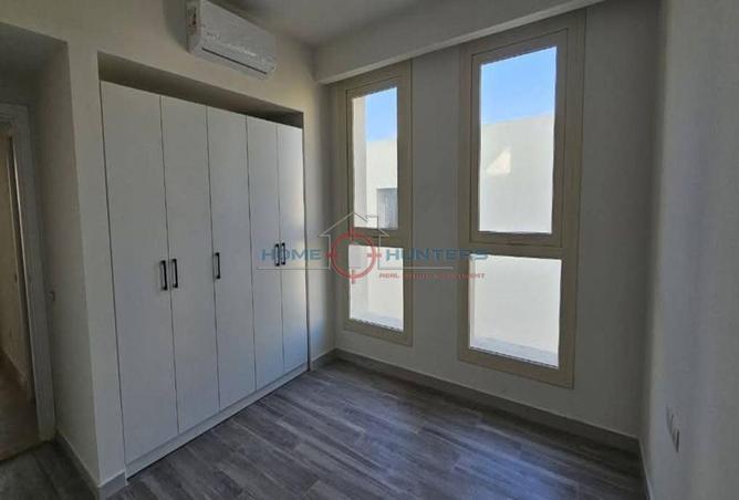 73240601 - Property Image 3
