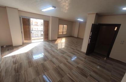 Apartment - 4 Bedrooms - 3 Bathrooms for rent in El Laselky - New Maadi - Hay El Maadi - Cairo