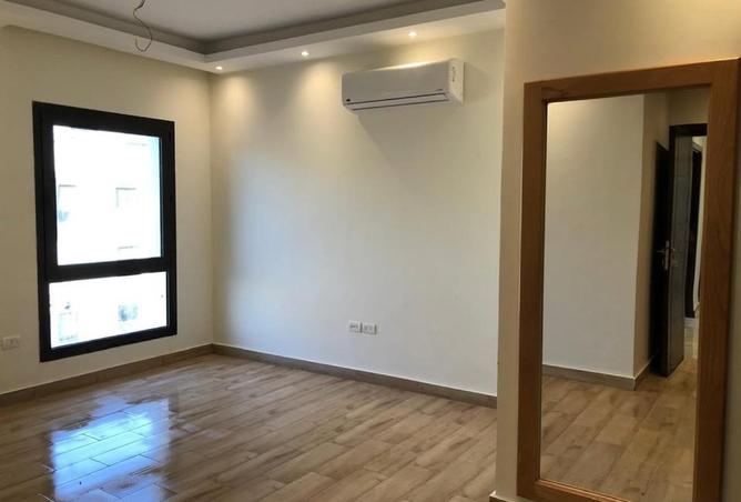 8630011 - Property Image 3