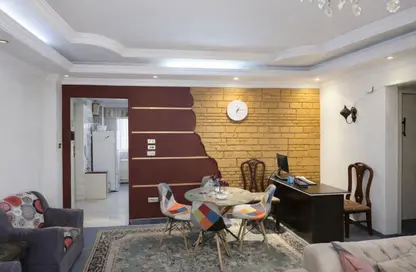 Apartment - 2 Bedrooms - 1 Bathroom for sale in Al Tayaran St. - Manteqet Al Cinema - Nasr City - Cairo