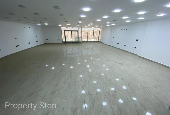 77319400 - Property Image 3