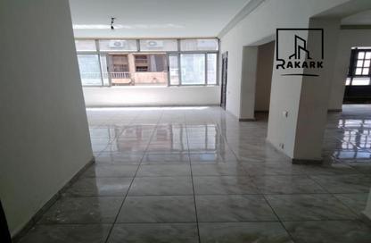 Apartment - 3 Bedrooms - 1 Bathroom for rent in Sayed Zakaria St. - Sheraton Al Matar - El Nozha - Cairo