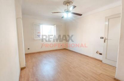 Apartment - 3 Bedrooms - 2 Bathrooms for rent in Al Geish Road - Saraya - Sidi Beshr - Hay Awal El Montazah - Alexandria