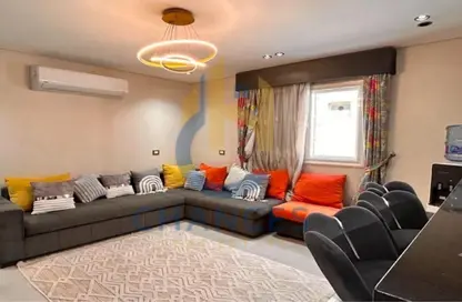Apartment - 2 Bedrooms - 2 Bathrooms for sale in Al Laselky St. - El Laselky - New Maadi - Hay El Maadi - Cairo