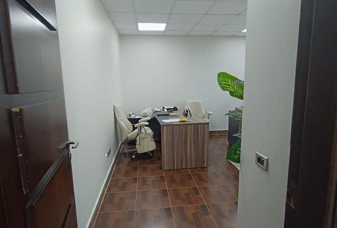 2PIyPQku3Jw - Property Image 2