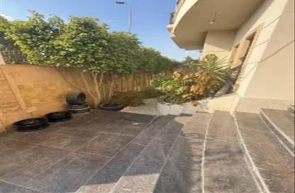 دوبلكس - 3 غرف نوم - 3 حمامات للايجار في شرق الاكاديمية - مدينة القاهرة الجديدة - القاهرة