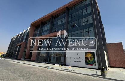 Office Space - 2 Bedrooms - 1 Bathroom for sale in Three Sixty - 5th Settlement Compounds - The 5th Settlement - New Cairo City - Cairo