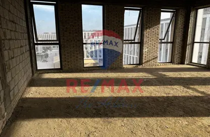 Office Space - Studio - 2 Bathrooms for rent in Mivida - 5th Settlement Compounds - The 5th Settlement - New Cairo City - Cairo