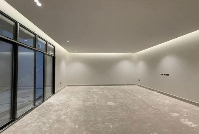 8595796 - Property Image 2