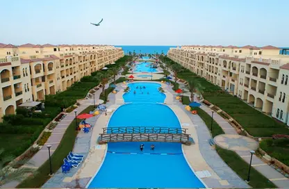 Chalet - 3 Bedrooms - 2 Bathrooms for sale in Lasirena Palm Beach - Al Ain Al Sokhna - Suez