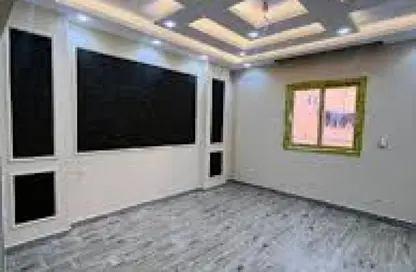 Apartment - 3 Bedrooms - 2 Bathrooms for sale in Al Mansoura - Al Daqahlya