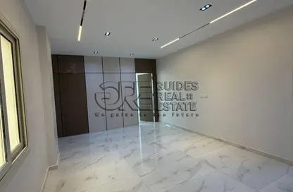 شقة - 3 غرف نوم - 2 حمامات للبيع في شارع الحي الثالث - الحي الثالث - مدينة 6 أكتوبر - الجيزة