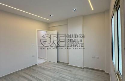 Apartment - 3 Bedrooms - 2 Bathrooms for sale in Al Hay Al Thalith St. - 3rd District - 6 October City - Giza