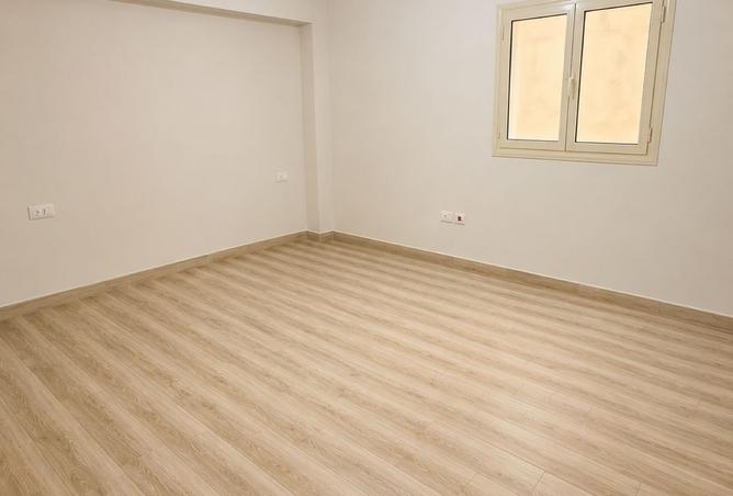 104600072 - Property Image 2