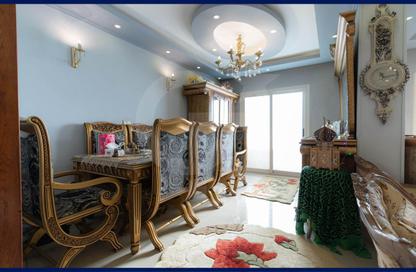 Apartment - 5 Bedrooms - 2 Bathrooms for sale in Doctor Mohamed Bedir St. - Cleopatra - Hay Sharq - Alexandria