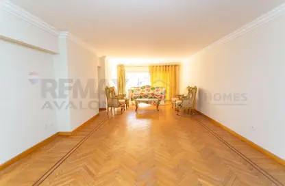 Apartment - 4 Bedrooms - 2 Bathrooms for sale in Grand View - Smouha - Hay Sharq - Alexandria