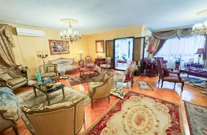 شقة - 3 غرف نوم - 2 حمامات للبيع في لوران - حي شرق - الاسكندرية