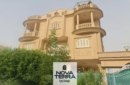 Villa - 7+ Bedrooms - 7+ Bathrooms for sale in West Somid Road - West Somid - 6 October City - Giza