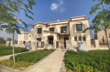 Villa - 4 Bedrooms - 5 Bathrooms for sale in Madinaty - Cairo