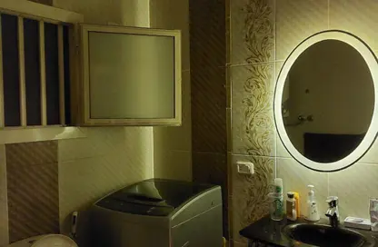 شقة - 2 غرف نوم - 2 حمامات للايجار في محور طلعت حرب - الحي الثاني - التجمع الخامس - مدينة القاهرة الجديدة - القاهرة