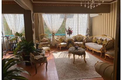 Apartment - 3 Bedrooms - 2 Bathrooms for sale in Fareek Awal Ali Amer St. - 6th Zone - Nasr City - Cairo