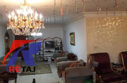شقة - 3 غرف نوم - 2 حمامات للبيع في شارع نبيل الوقاد - ارض الجولف - مصر الجديدة - القاهرة