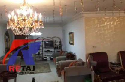 شقة - 3 غرف نوم - 2 حمامات للبيع في شارع نبيل الوقاد - ارض الجولف - مصر الجديدة - القاهرة