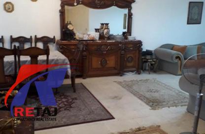 شقة - 3 غرف نوم - 2 حمامات للبيع في شارع نبيل الوقاد - ارض الجولف - مصر الجديدة - القاهرة